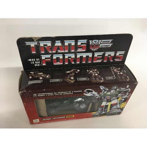 734 - Boxed Transformer Autobot Explorador Hound G1