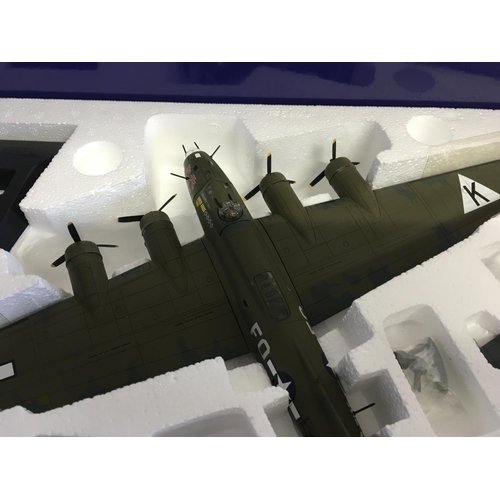 756 - Corgi AA39915 Boeing B-17F Flying Fortress 1:72 Ye Olde Pub 379th Bomber Group Messerschmitt Bf109G-... 