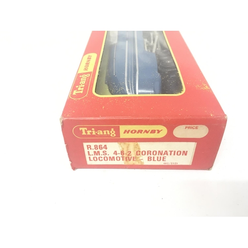 809 - A Boxed Tri-Ang 00 Gauge L.M.S. 4-6-2 Coronation Locomotive Blue. #R.864.