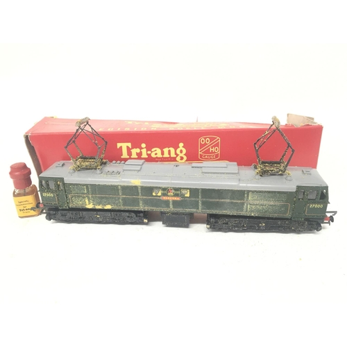 820 - A Boxed Tri-Ang 00 Gauge Co-Co Class EM2 Electric Locomotive. #R.351.