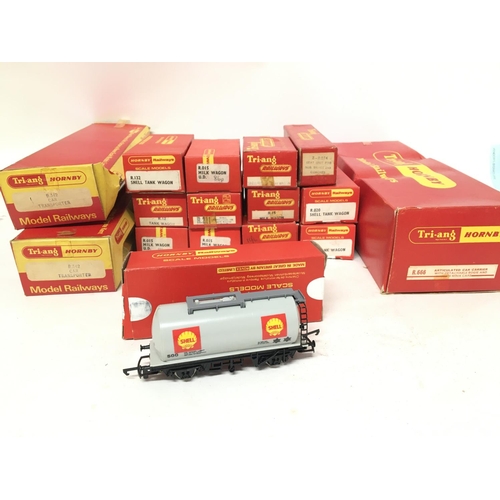 841 - A Collection of Boxed 00 gauge Tri-Ang. Hornby Rolling Stock. Car Transporters and a Car Carrier.