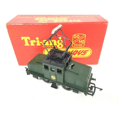 846 - A Boxed Tri-Ang 0-4-0 S/C Loco Operating Pantograph #R.254.