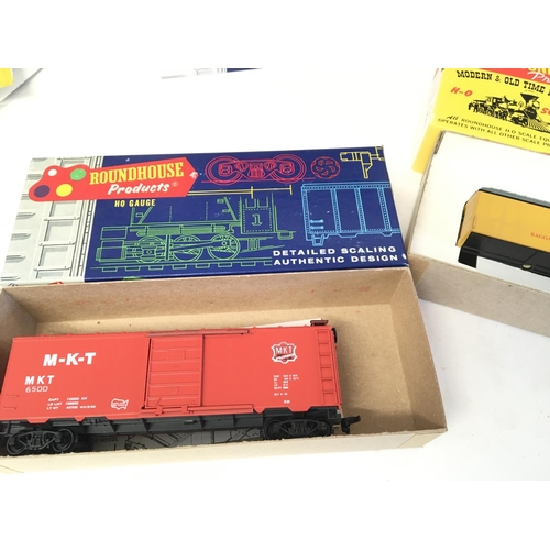 881 - A Collection of Boxed Round House Ho Gauge Rolling Stock And Coaches.