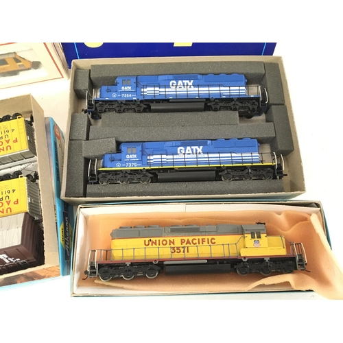 903 - A Collection of HO Gauge Locos and Rolling stock. Including Bachmann. Athearn.