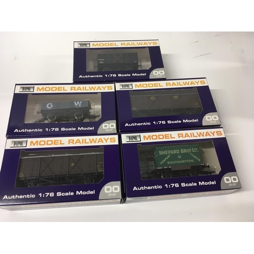 982 - Collection of 5 boxed Dapol railway model freight wagons. 00 gauge 1:76 scale