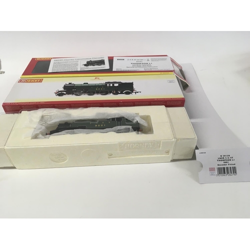 991 - Boxed Hornby locomotive R 2912x LNER Thompson Class L1 Decoder fitted.