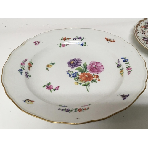 1230 - Two French Sampson Armorial plates a conforming pot porri damaged lid and a Meissen porcelain plate ... 