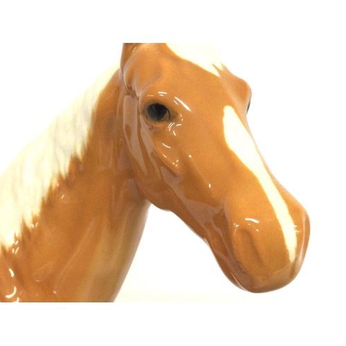 1250 - Large Beswick horse, Palomino Hunter. 30cm tall. No obvious signs of damage or restoration. Postage ... 