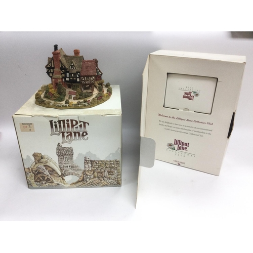 1288 - A collection of over 50 Lilliput Lane cottages of which over 30 are boxed. Also includes other Lilli... 