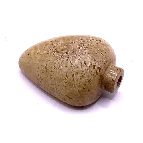 1532 - A 19thC polished nephrite pebble snuff bottle. 5.5cm.