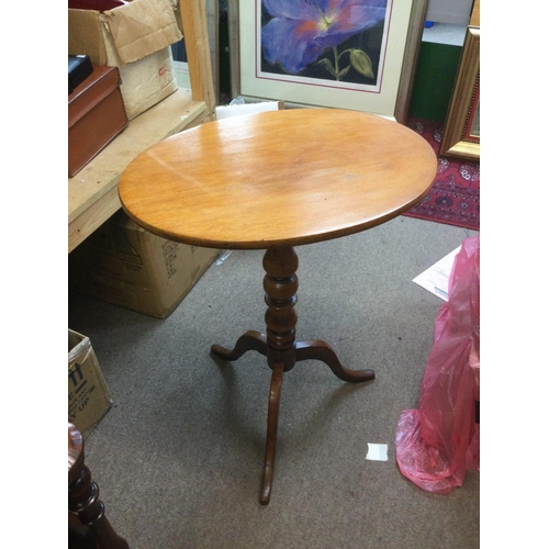 1728 - A mahogany occasional table with turned column support, approx height 70cm. Shipping category D.