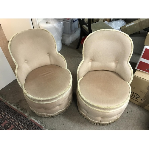 1745 - A pair of Drayton upholstered chairs. Shipping category c.