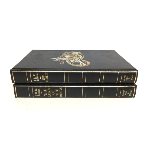 2014 - Boxed De Luxe editions The Lord of the Rings & The Hobbit by J.R.R Tolkien. In very good condition. ... 