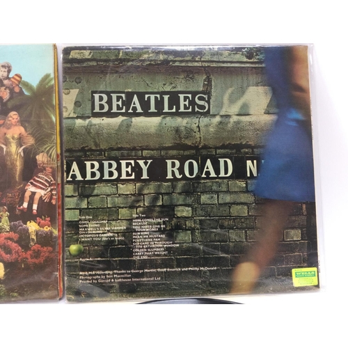 195 - A first UK pressing of 'Abbey Road' with misaligned Apple logo on back cover and missing 'Her Majest... 