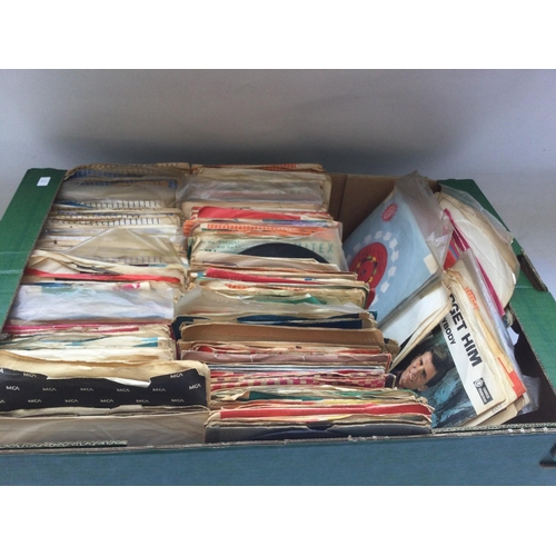 280 - A box of mainly 1960s 7inch singles by various artists including The Kinks, Yardbirds, The Rolling S... 