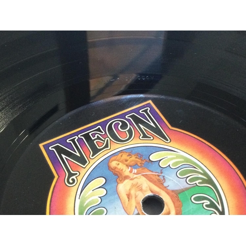 371 - An original 1971 UK pressing of the self titled Tonton Macoute LP, RCA Neon records NE4. Vinyl Ex.