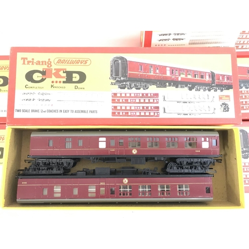 837 - 6 X Boxed Tri-Ang CKD Model Coaches. All Built.