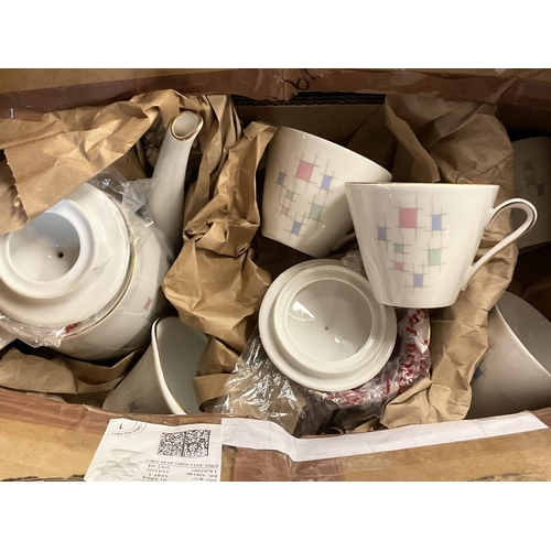 1043 - Collective lot of ceramics and glass. Including Royal Doulton and Aynsley etc Postage D