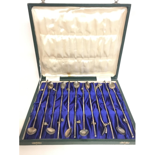 1103 - Cased Chinese silver straw spoons