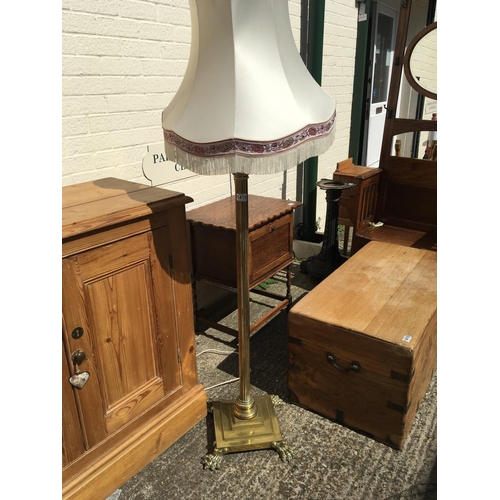 1310 - An Antique brass lamp base in the form of a Corinthian column with a stepped rectangular base on cla... 