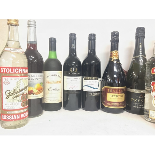 2133 - A collection of wines and spirits including Chateau Vernon, Jacobs Creek Tinto, Cava Brut, Dows Fine... 