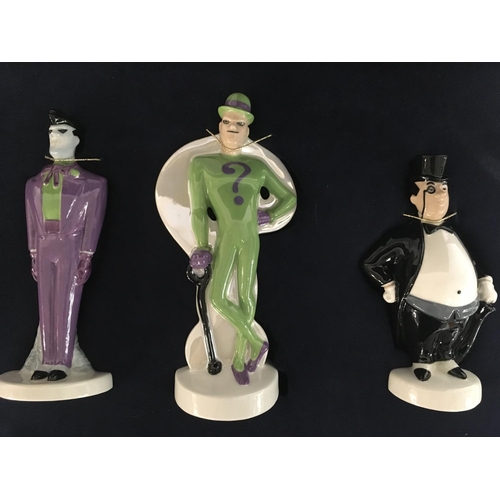 832 - A limited edition Batman Wade Ceramic character Set In Presentation Case 1999, number 158 of 200. Wi... 