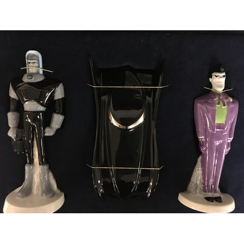 832 - A limited edition Batman Wade Ceramic character Set In Presentation Case 1999, number 158 of 200. Wi... 