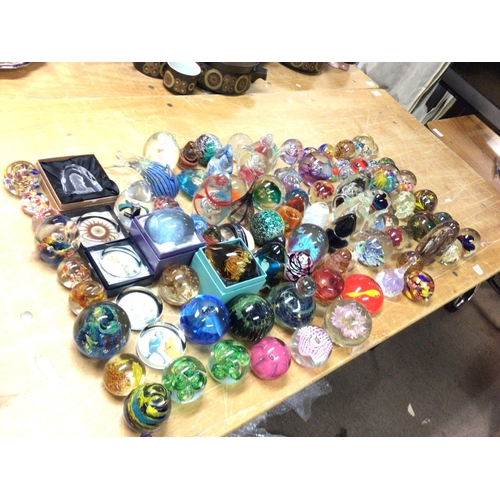 919 - A large collection of various paperweights