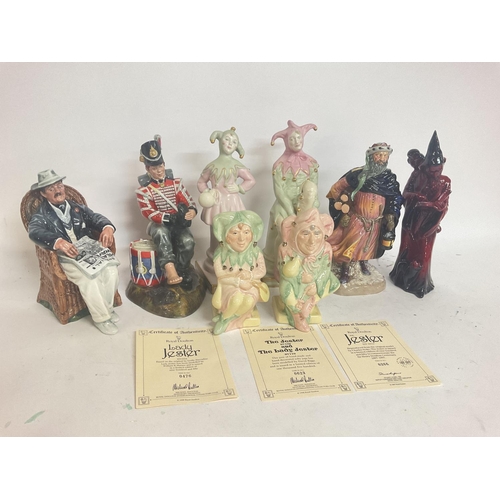 983 - Royal Doulton figures including Jester Figures D7109,D7110,HN3922,HN3924 with certificates, Take It ... 