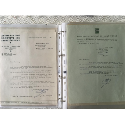 1042 - 1950s + 1960s Foreign Football Club Headed Letters: Incredible collection of around 200 letters send... 