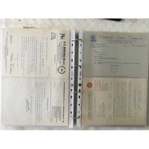 1042 - 1950s + 1960s Foreign Football Club Headed Letters: Incredible collection of around 200 letters send... 