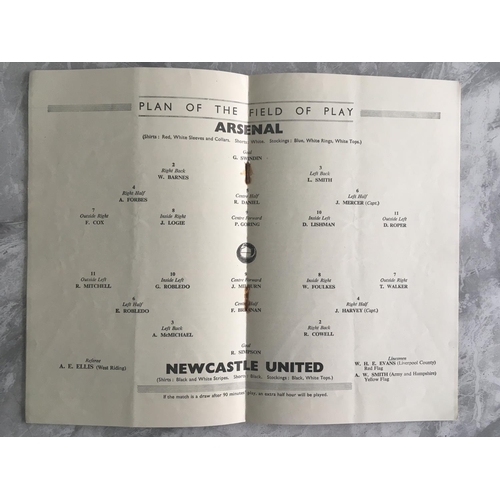 35 - 1951 FA Cup Final Football Programme: Arsenal v Newcastle in good condition with no team changes. Li... 