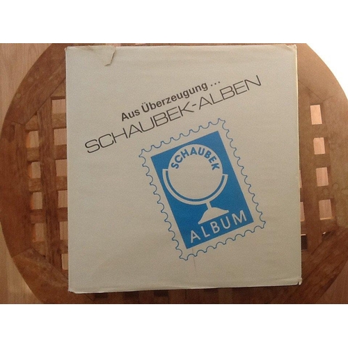 1995 - Schaubek printed album for Iceland. Contains about 200 stamps and booklets. Catalogue 500 GB pounds ... 