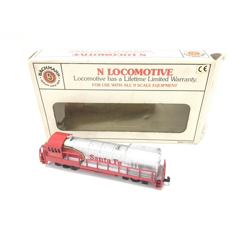 146 - A Boxed Bachmann N Gauge U36 B Santa Fe with Freight Cars and a Kato Electric Locomotive #3008/EF15.... 