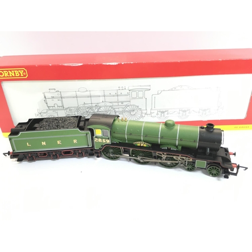 163 - A Boxed Hornby LNER 4-6-0 Class B17/4 Locomotive #R2185