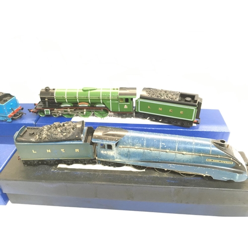 226 - 4 00 Gauge Locomotives including Hornby.