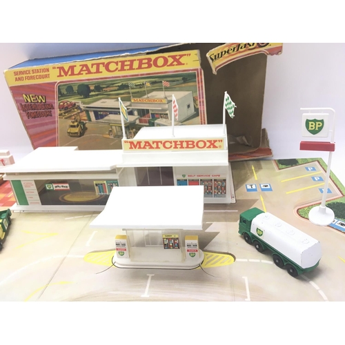 27 - A boxed Vintage Matchbox G-1 Service Station Superset. Box is Worn.