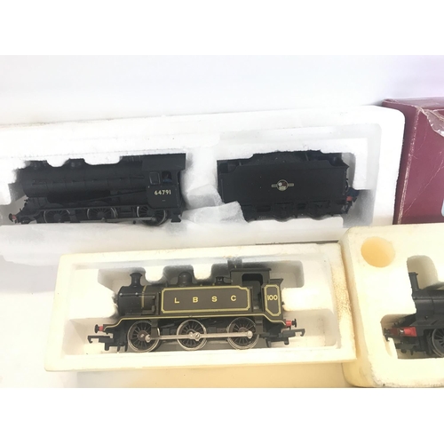 319 - A Collection of 5 X 00 Gauge Locomotives.