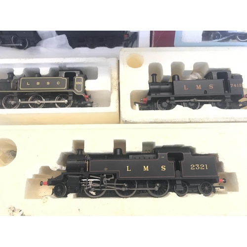 319 - A Collection of 5 X 00 Gauge Locomotives.