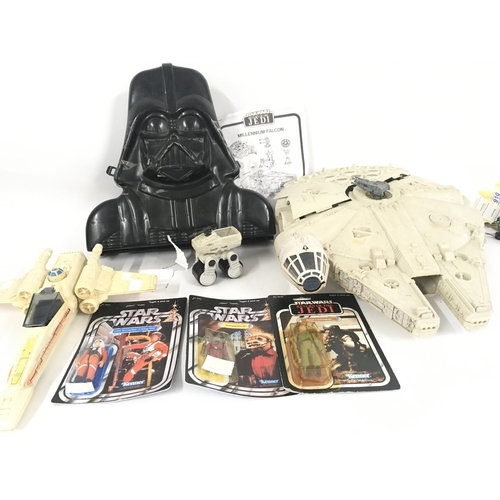 32 - PLEASE NOTE THIS IS A DUPLICATE LOT AND IS ACTUALLY LOT 19 A collection of Star Wars figures and toy... 