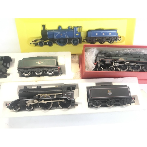 320 - 4 X 00 Gauge Locomotives. Partly Boxed.