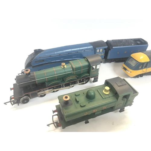 322 - 5 Loose 00 Gauge Locomotives.