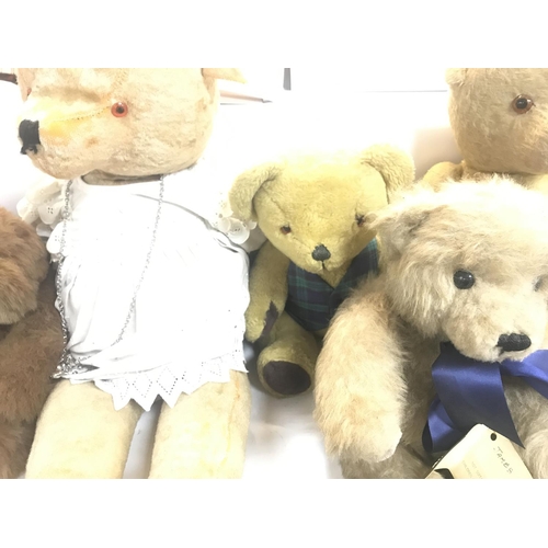 328 - A Collection of 5 Vintage Teddy Bears No Reserve.