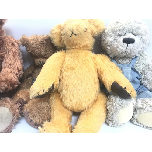 330 - A Collection of Vintage Teddy bears. No Reserve.