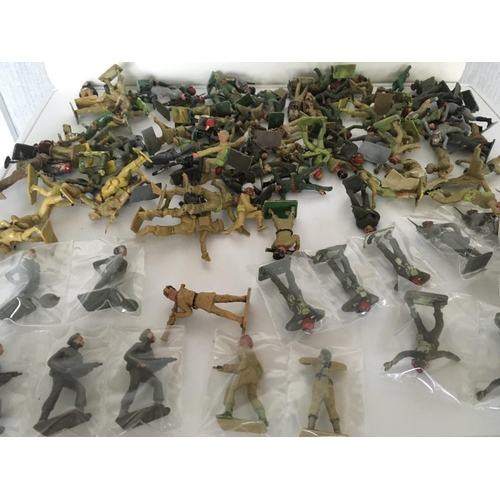 379 - A collection in excess of 100 plastic soldiers by Cherilea