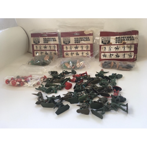 478 - A collection of 50 plus plastic toy soldiers including 3 packs by Cherilea Toys in unopened packages... 