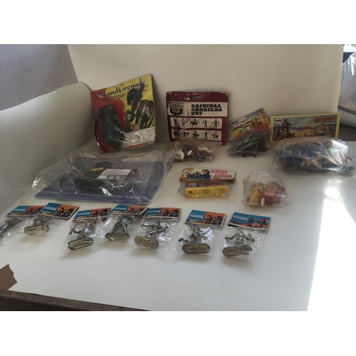 480 - A collection of plastic toy soldiers by various manufacturers all in original packaging mostly unope... 