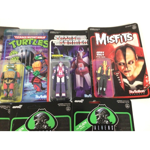 52 - 7 X mixed Re Action Figures Including Transformers. Misfits. Aliens etc.