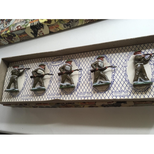 533 - 4 boxed sets of metal and plastic figures by Crescent. Plastic set is 3007 medieval knights and cata... 