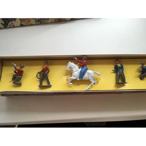 533 - 4 boxed sets of metal and plastic figures by Crescent. Plastic set is 3007 medieval knights and cata... 